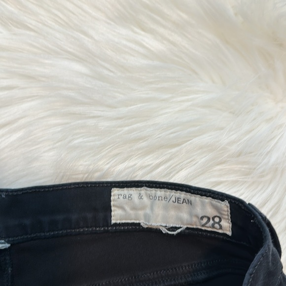 Rag & Bone Legging Jean in Black - Picture 4 of 6